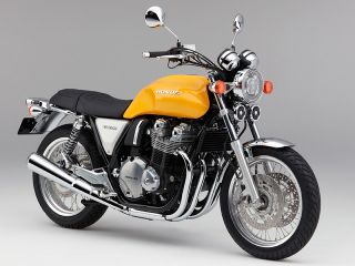 2017年 CB1100EX Type 1パールシャイニングイエロー