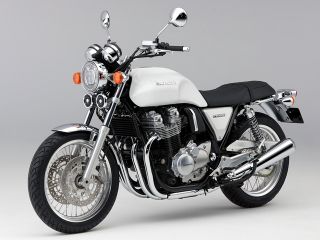2017年 CB1100EX Type 1パールサンビームホワイト
