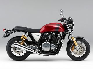 2017年 CB1100RSキャンディープロミネンスレッド