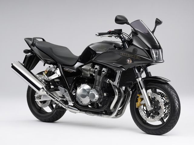 2008年 CB1300 SUPER BOL D'OR ダークネスブラックメタリック/パールコスミックブラック（カタログメイン）