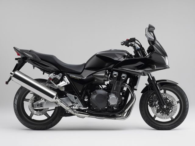 2009年 CB1300 SUPER BOL D'OR ABS グラファイトブラック(カタログメイン)