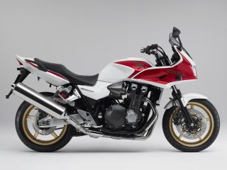 2009年 CB1300 SUPER BOL D'OR ABSパールサンビームホワイト/キャンディーアルカディアンレッド（受注生産車）