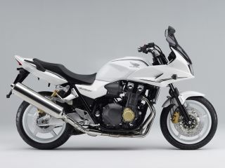 2010年 CB1300 SUPER BOL D'OR ABSパールサンビームホワイト（スペシャルエディション）