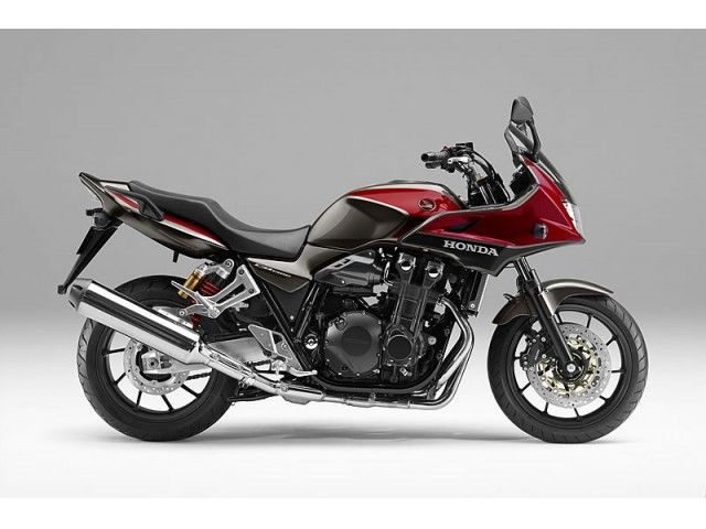 2016年 CB1300 SUPER BOL D'OR チタニウムブレードメタリック（カタログメイン）