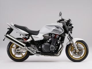 2008年 CB1300 SUPER FOURパールサンビームホワイト×デジタルシルバーメタリック