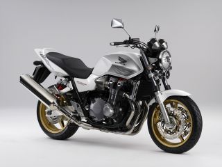 2008年 CB1300 SUPER FOUR ABSパールサンビームホワイト×デジタルシルバーメタリック