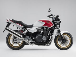 2009年 CB1300 SUPER FOUR ABSパールサンビームホワイト/キャンディーアルカディアンレッド（受注生産車）