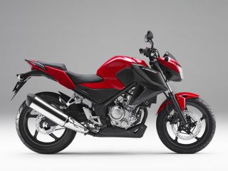 2015年 CB250Fミレニアムレッド