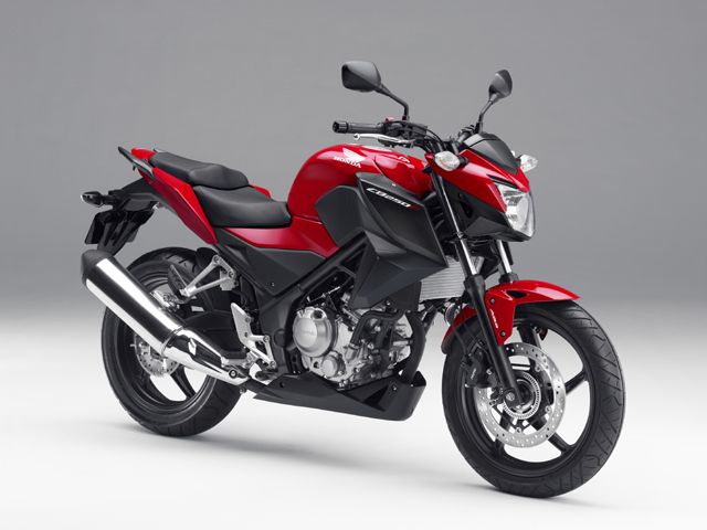 2015年 CB250F ABS ミレニアムレッド（カタログメイン）