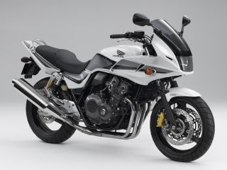2011年 CB400 SUPER BOL D'OR ABSパールサンビームホワイト（ツートーン）