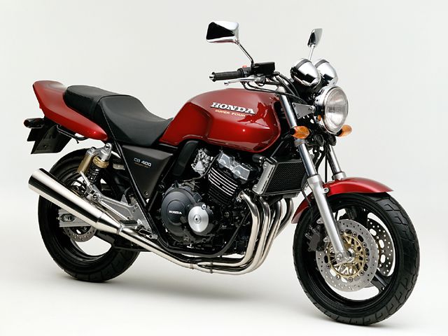 1996年 CB400 SUPER FOUR レッド（カタログメイン）