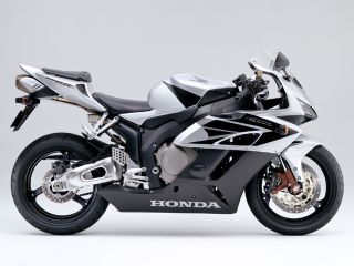2004年 CBR1000RRフォースシルバーメタリック