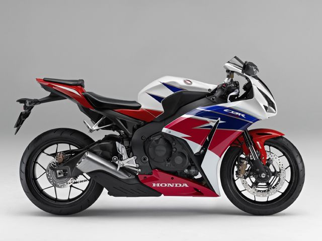2016年 CBR1000RR ABS ロスホワイト（カタログメイン）