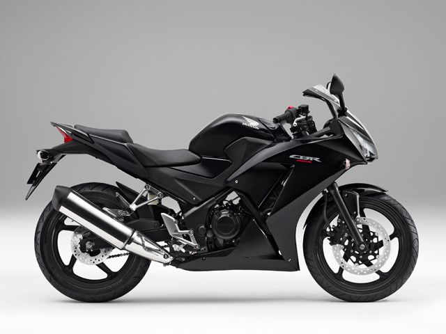 2015年 CBR250R ブラック（カタログメイン）