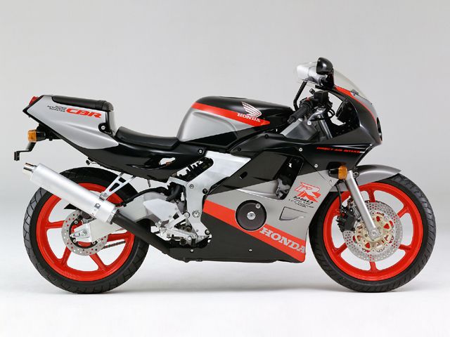 ホンダ（HONDA） CBR250RR 新登場 (1990年) の型式・スペックなら