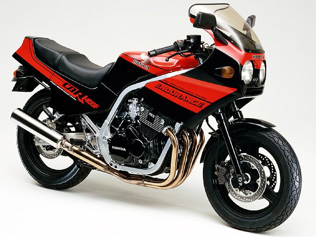 1985年 CBR400F ENDURANCE ブラック/レッド（カタログメイン）