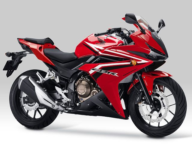 2017年 CBR400R ヴィクトリーレッド（カタログメイン）