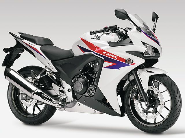 2013年 CBR500R パールヒマラヤンホワイト（カタログメイン）