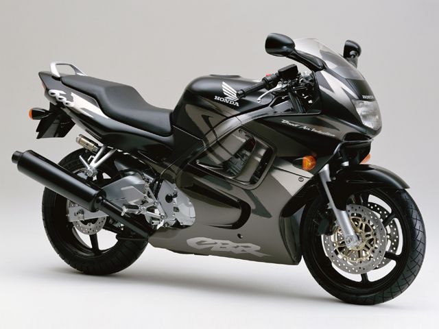 1996年 CBR600F ブラック（カタログメイン）