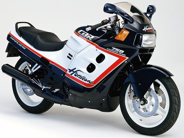 1987年 CBR750 SUPER AERO ブルー/ホワイト(カタログメイン)