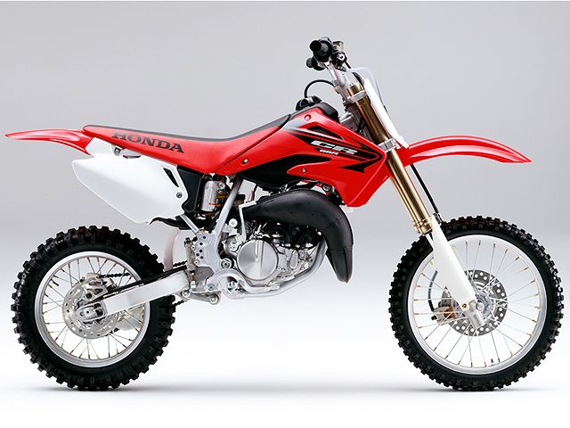 2005年 CR85R エクストリームレッド（カタログメイン）