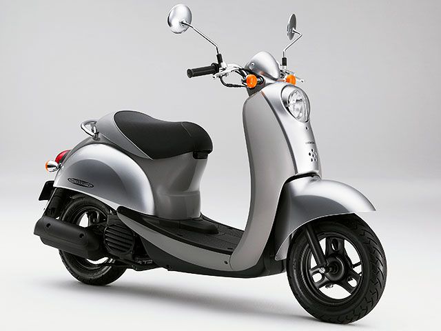 2008年 CREA SCOOPY Deluxe デジタルシルバーメタリック×ペンギングレー（カタログメイン）