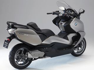 2013年 C650GT（リアビュー）