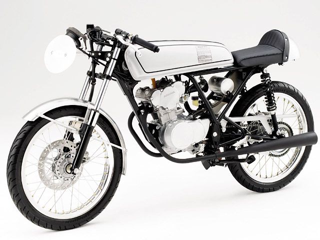 SALE大人気◆希少！未始動新車！HONDA/ホンダ HRC ドリーム DREAM50R AR02 パーツリスト エンブレム付！◆レーサー サーキット レース 50cc以下