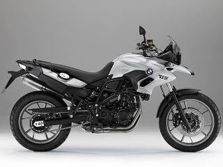2013年 F700GSグラシアシルバーメタリック