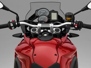 2013年 F700GS（ハンドルまわりイメージ）