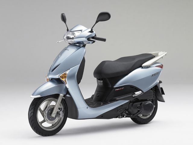 2008年 LEAD(110) スマートブルーメタリック(カタログメイン)