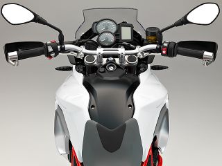 2017年 F700GS（ハンドルまわりイメージ）