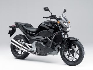 2012年 NC700S ABSグラファイトブラック