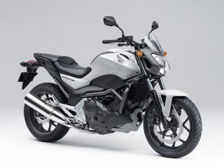 2012年 NC700S ABSパールサンビームホワイト