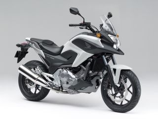 2012年 NC700X ABSパールサンビームホワイト