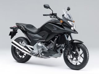 2012年 NC700X Dual Clutch Transmission ABSダークネスブラックメタリック