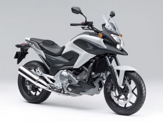2012年 NC700X Dual Clutch Transmission ABSパールサンビームホワイト