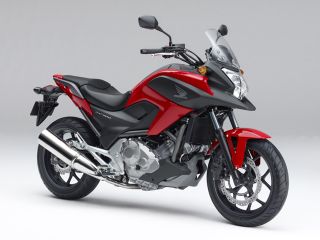 2012年 NC700X Type LDマグナレッド
