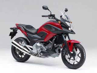 2012年 NC700X Type LD Dual Clutch Transmission ABSマグナレッド