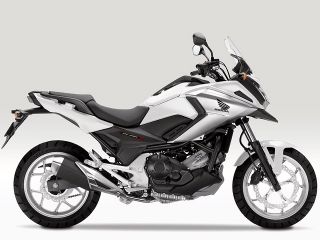 2016年 NC750Xパールグレアホワイト