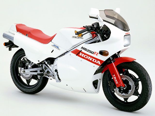1984年 NS250R ホワイト(カタログメイン)