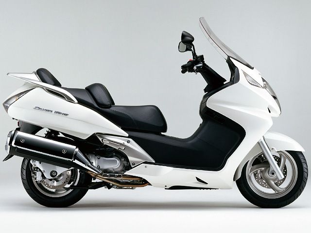 2002年 SILVERWING400 パールミルキーホワイト（カタログメイン）