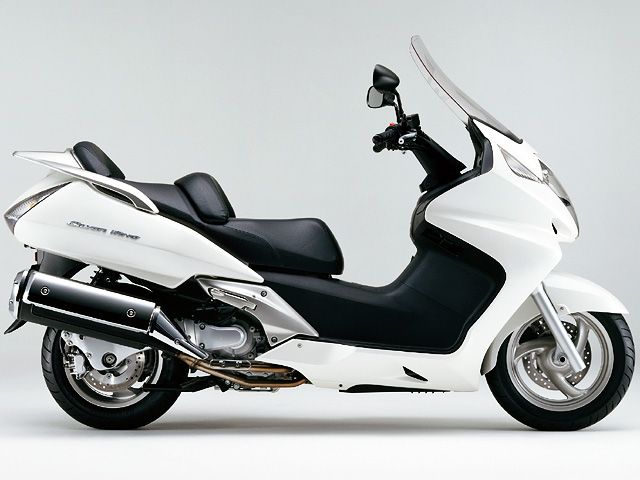 2002年 SILVERWING600 パールミルキーホワイト（カタログメイン）