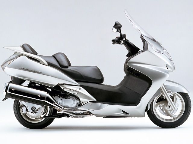 2003年 SILVERWING600 フォースシルバーメタリック(カタログメイン)