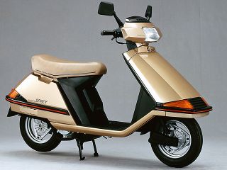 ホンダ（HONDA）1982年 SPACY Custom・新登場のカタログ情報 | 沖縄のバイクを探すなら【グーバイク沖縄】