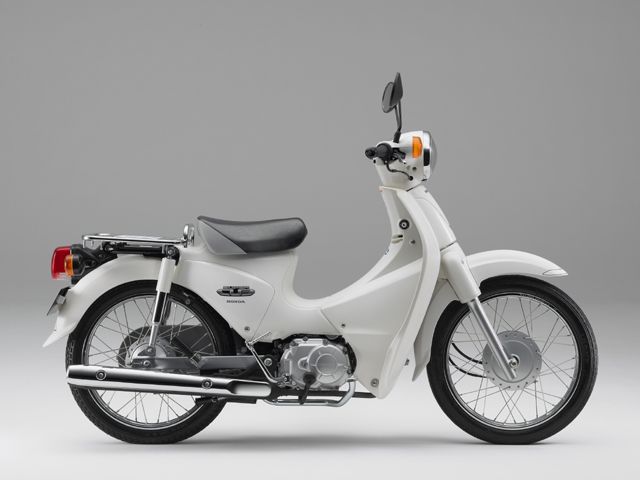 2010年 Super Cub 110 コルチナホワイト（カタログメイン）