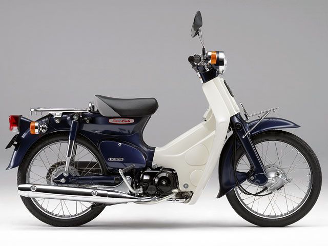 2007年 Super Cub 50 Deluxe ユニオンシティーブルーメタリック（カタログメイン）