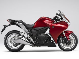2011年 VFR1200Fキャンディープロミネンスレッド