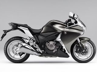 2012年 VFR1200F Dual Clutch Transmissionチタニウムブレードメタリック