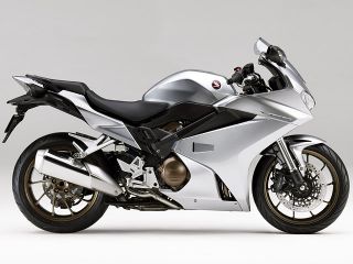 2017年 VFR800Fデジタルシルバーメタリック
